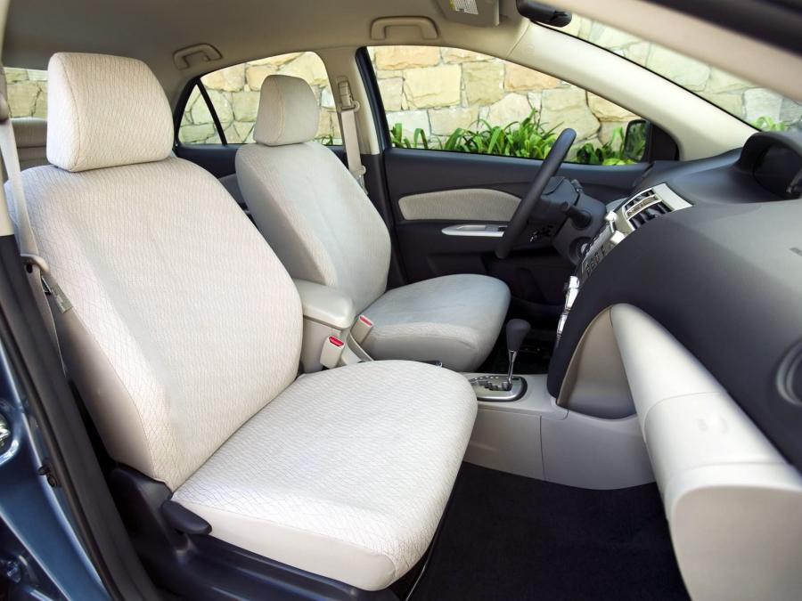  Toyota Yaris Sedan 2007 года  (фото 19 из 24)